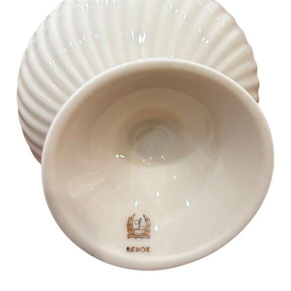 Lenox Bud Vase Ivory Porcelain Ribbed Pedestal 24K Gold Trimmed Flower Vase 7in - Picture 4 of 5